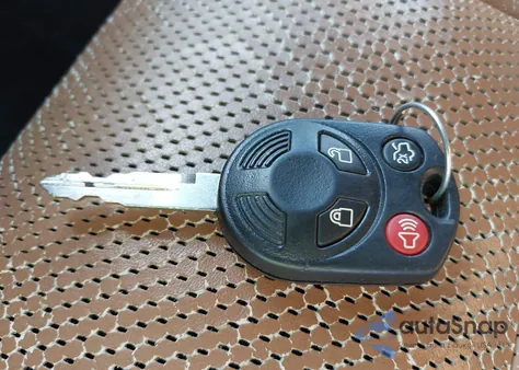 2011 Lincoln Navigator from USA, damaged, VIN 5LMJJ2J55BEJ09415